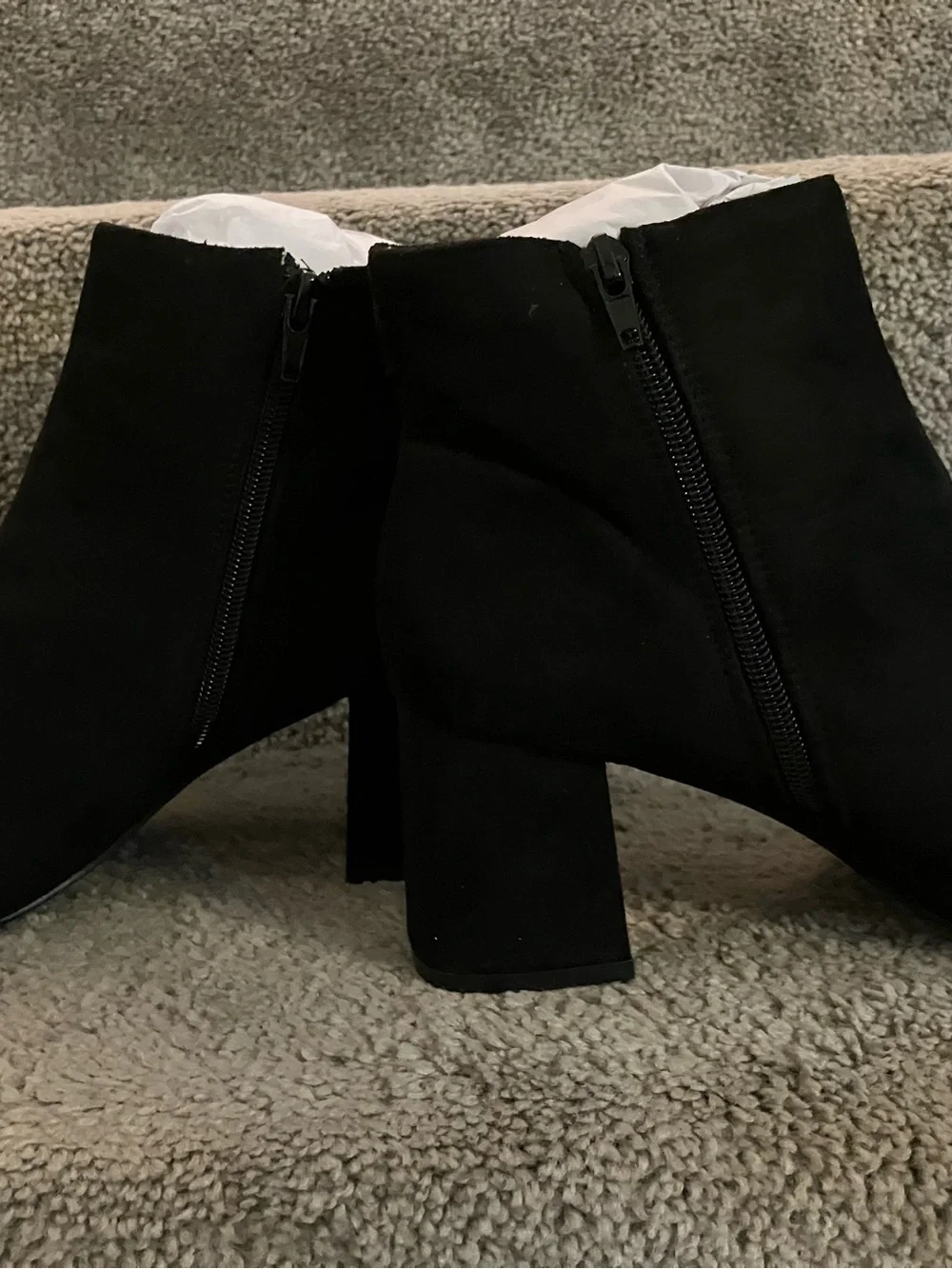 NWB X2B NESSA 1 FAUX SUEDE POINTED TOE BLOCK HEEL ANKLE BOOTS VEGAN SIZE 10